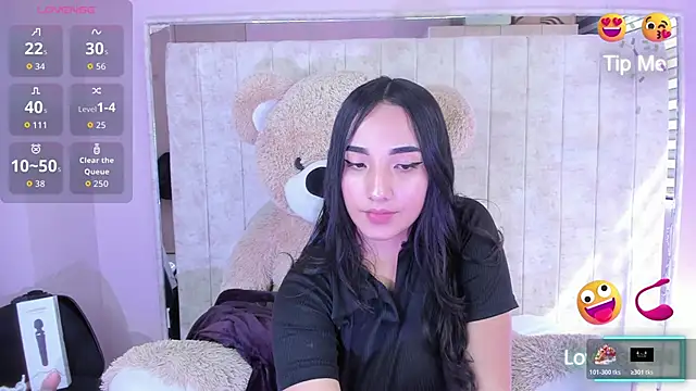 Alice 26  online show from November 20, 1:45 pm