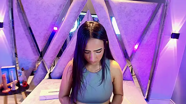 Alice 26  online show from March 19, 1:55 pm