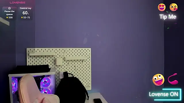 Alice 26  online show from November 12, 3:27 pm