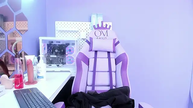 Alice 26  online show from February 28, 2:17 pm