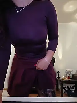 MeCherryy online show from June 2, 8:20 pm