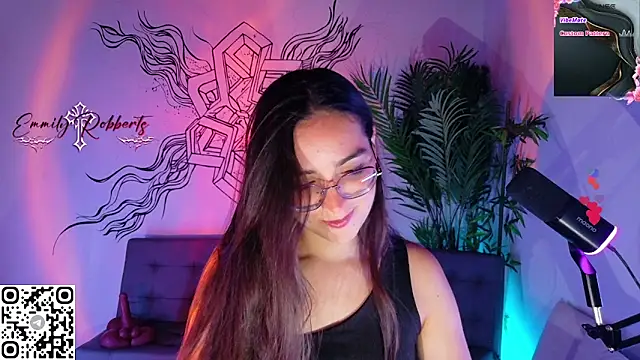 Emmi Roberts online show from May 28, 12:07 am