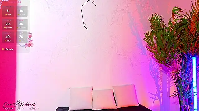 Emmi Roberts online show from February 9, 11:25 pm