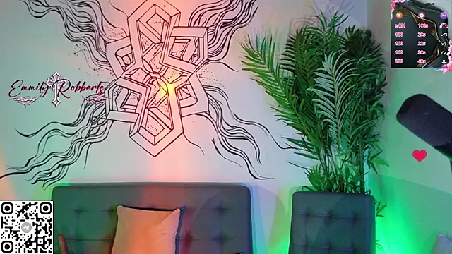 Emmi Roberts online show from June 4, 11:31 pm
