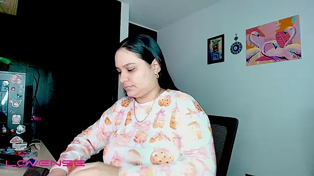 ashliecooperrr online show from October 26, 5:52 am