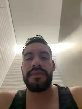Snapshot of Leon__Hart_ chatting on July 11, 5:35 pm Leon Hart online show from July 11, 5:35 pm