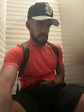Snapshot of Leon__Hart_ chatting on July 10, 7:58 pm Leon Hart online show from July 10, 7:58 pm