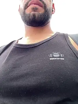 Snapshot of Leon__Hart_ chatting on June 18, 5:51 pm Leon Hart online show from June 18, 5:51 pm