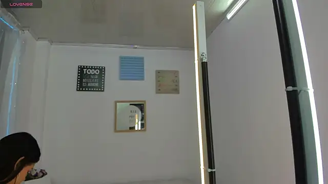 Snapshot of Pretty_Johnson_ chatting on November 5, 11:35 am Pretty Johnson online show from November 5, 11:35 am