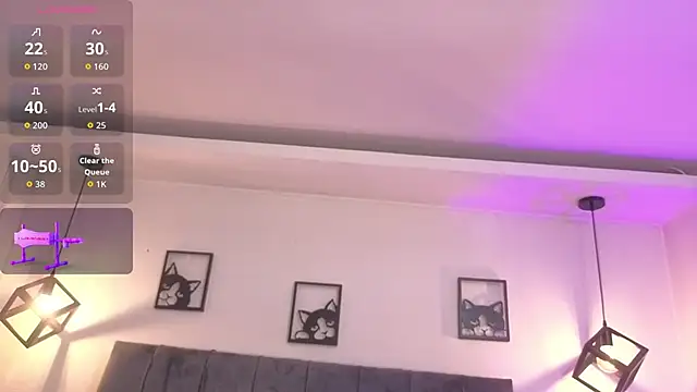 Pretty Johnson  online show from May 11, 1:23 pm