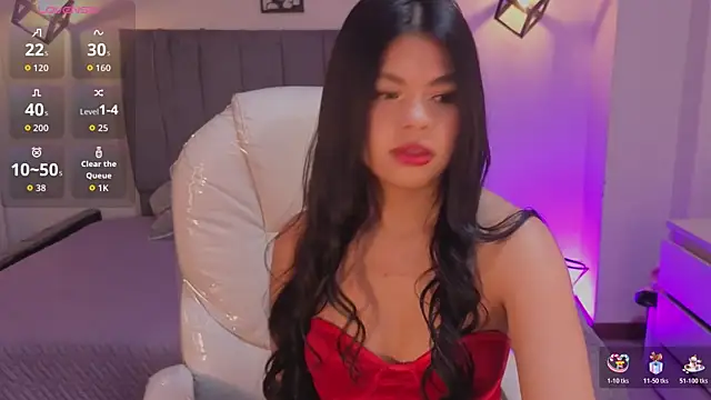 Pretty Johnson  online show from July 8, 3:08 am