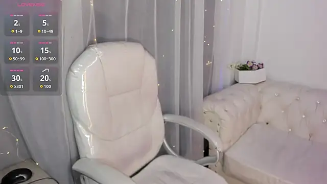 Snapshot of Pretty_Johnson_ chatting on November 6, 11:36 am Pretty Johnson online show from November 6, 11:36 am