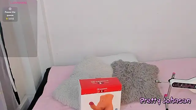 Pretty Johnson  online show from May 4, 12:08 pm
