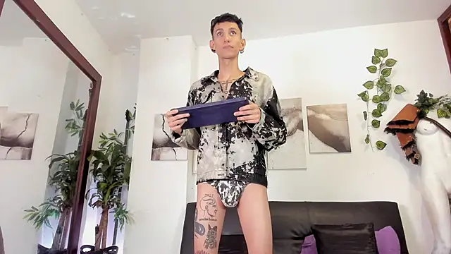 Giotrashy online show from October 13, 8:10 pm