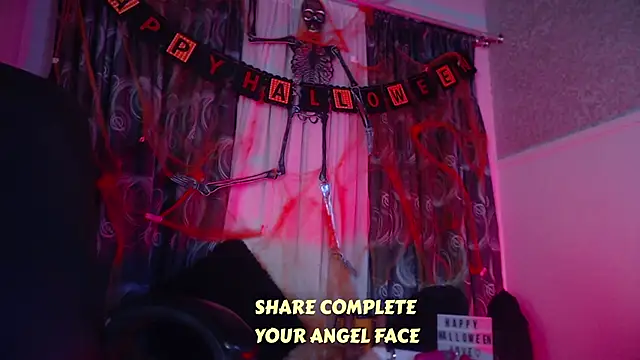 Snapshot of Taylor_dolll chatting on October 24, 3:27 am Taylor dolll online show from October 24, 3:27 am