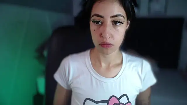 Snapshot of Taylor_dolll chatting on November 20, 6:41 pm Taylor dolll online show from November 20, 6:41 pm