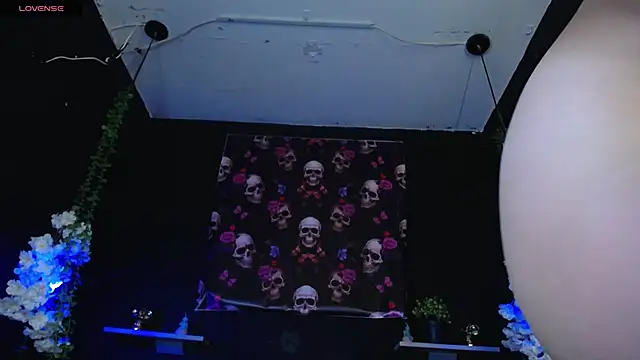 Hairydoll  online show from October 24, 9:25 pm