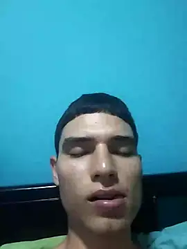 Snapshot of Saul_yei chatting on March 18, 7:44 pm Saul yei online show from March 18, 7:44 pm