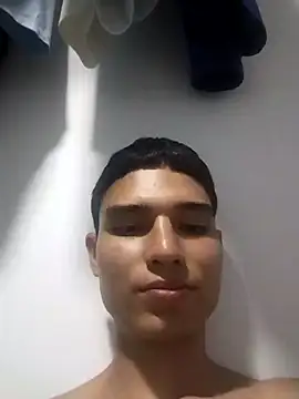 Snapshot of Saul_yei chatting on March 16, 9:05 pm Saul yei online show from March 16, 9:05 pm