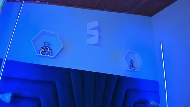 alice kingsley  online show from January 13, 2:43 pm