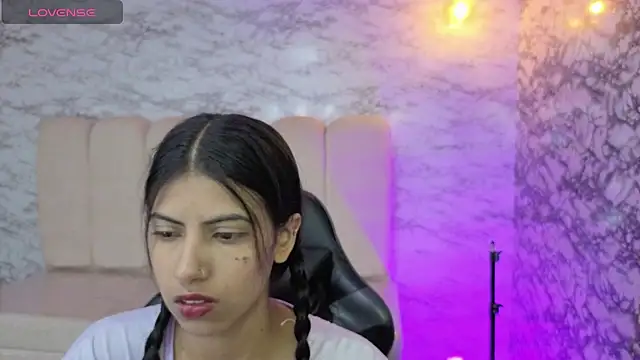  Kitty v online show from February 11, 1:00 pm