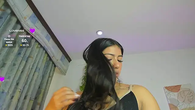 Snapshot of Quiinn_bx chatting on May 18, 8:13 pm Quiinn bx online show from May 18, 8:13 pm