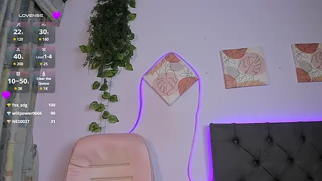 Quiinn bx online show from February 5, 7:53 pm