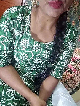 Snapshot of Shalini_telugu09 chatting on November 25, 6:58 am Shalini telugu09 online show from November 25, 6:58 am