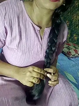 Snapshot of Shalini_telugu09 chatting on May 10, 9:35 am Shalini telugu09 online show from May 10, 9:35 am