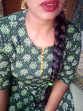 Snapshot of Shalini_telugu09 chatting on July 16, 9:39 am Shalini telugu09 online show from July 16, 9:39 am