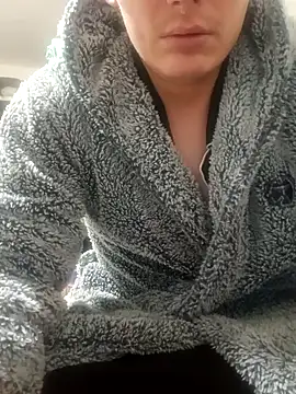 LargeElectrolyte7 online show from November 26, 2:11 am