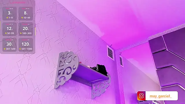 Snapshot of may_fox06 chatting on October 9, 12:38 pm may fox06 online show from October 9, 12:38 pm