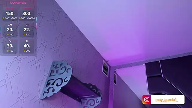 Snapshot of may_fox06 chatting on October 29, 10:31 pm may fox06 online show from October 29, 10:31 pm