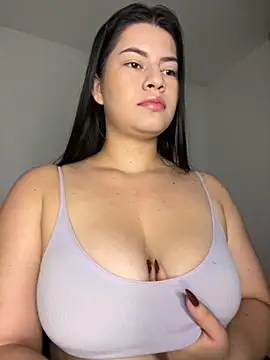 Saanvi21 online show from November 13, 9:24 am