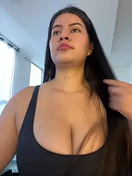 Snapshot of Saanvi21 chatting on July 11, 10:21 pm Saanvi21 online show from July 11, 10:21 pm