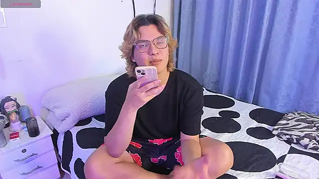adam angelssss online show from May 8, 1:42 am