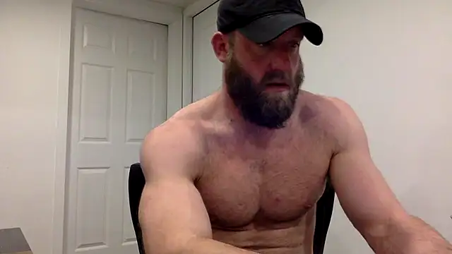 Snapshot of clarkefit chatting on March 15, 12:58 am clarkefit online show from March 15, 12:58 am