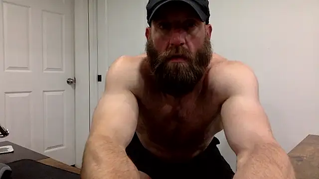 Snapshot of clarkefit chatting on October 1, 1:00 am clarkefit online show from October 1, 1:00 am