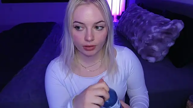 margot robbie7 online show from February 11, 11:48 pm