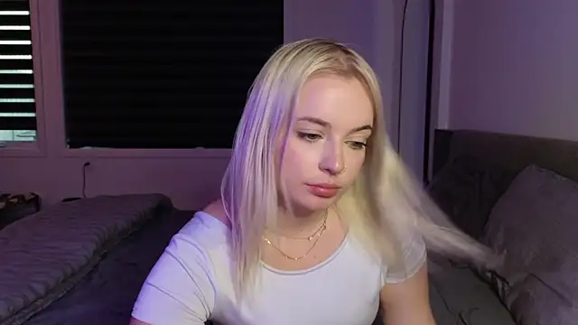 margot robbie7 online show from October 8, 10:43 pm
