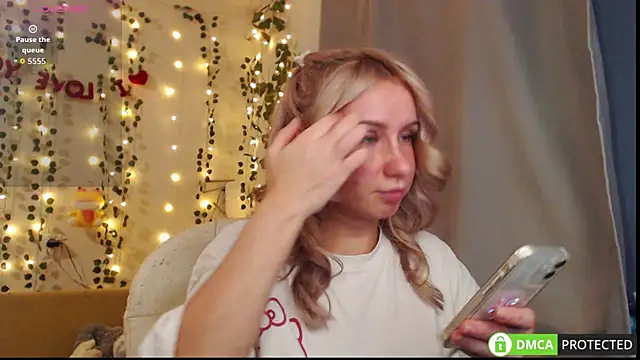 Mia  Kitty online show from September 26, 6:48 pm