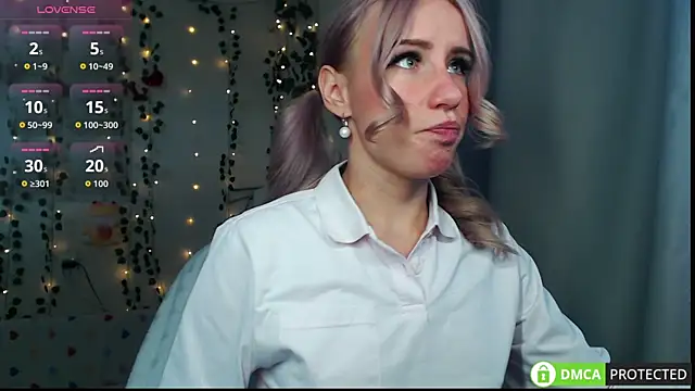 Mia  Kitty online show from September 22, 11:49 am