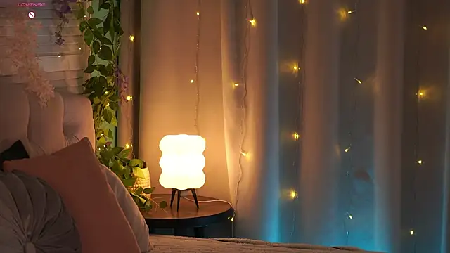 EvaMossi online show from March 3, 6:09 am