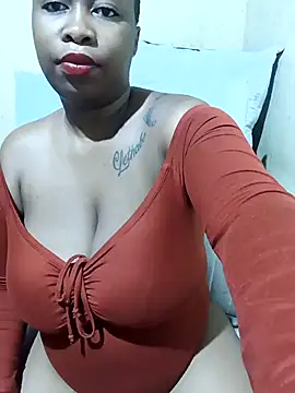 Snapshot of SexyLisah_01 chatting on March 18, 11:20 pm SexyLisah 01 online show from March 18, 11:20 pm