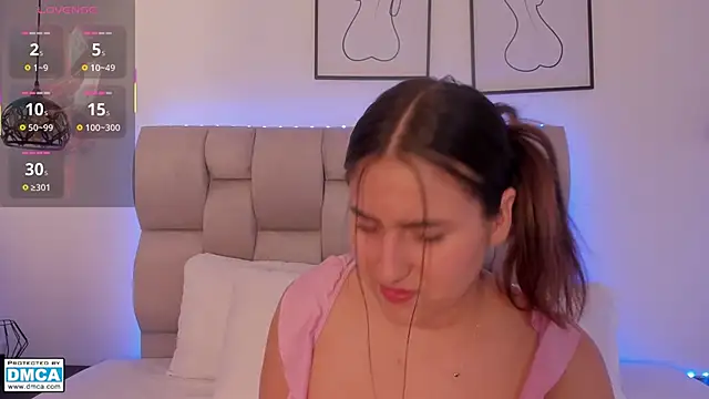 Hanna Evans   online show from March 20, 12:28 pm