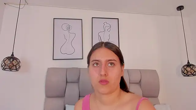 Hanna Evans   online show from September 29, 12:22 pm