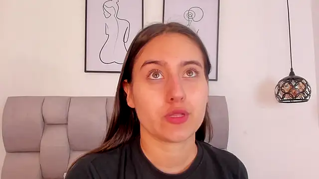 Hanna Evans   online show from October 14, 12:28 pm