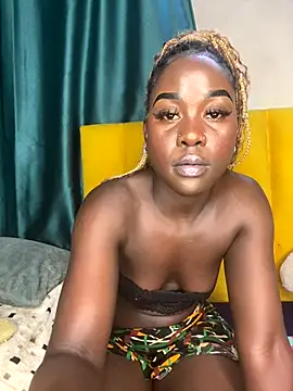 Snapshot of blackrose001 chatting on October 27, 2:18 pm blackrose001 online show from October 27, 2:18 pm