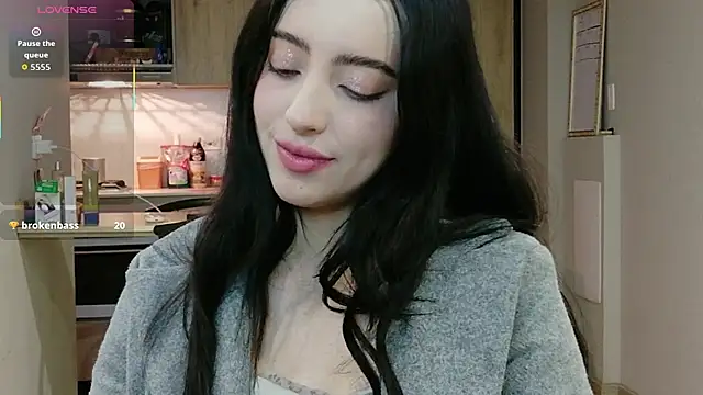 Rebbecawhite meow online show from January 15, 10:35 pm