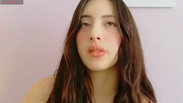 Snapshot of Rebbecawhite_meow chatting on June 7, 4:23 pm Rebbecawhite meow online show from June 7, 4:23 pm